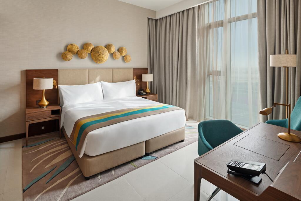 Holiday Inn Dubai Al-Maktoum Airport, An Ihg Hotel Εξωτερικό φωτογραφία